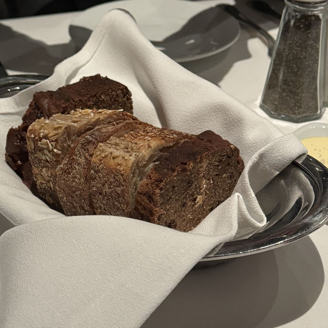 Newyork에서 맛보는 갓성비 런치코스 “Gallaghers Steakhouse”