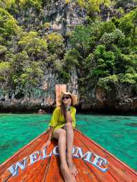  #phi-phi island