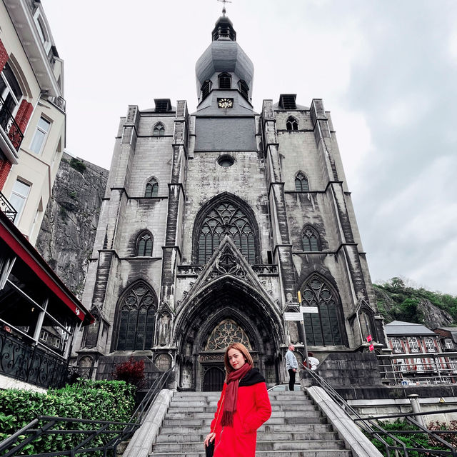 เมือง Dinant ที่เบลเยี่ยม