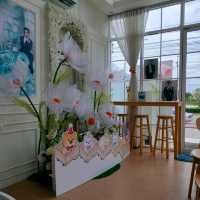 The Little White House Cafe