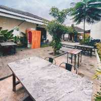 NUJU COFFEE | SUPER COMFORTABLE WITH INDOOR & OUTDOOR,FREE WIFI AND THERE'S ALSO A PHOTOBOOK SPACE