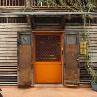 Vanich House ตลาดน้อย