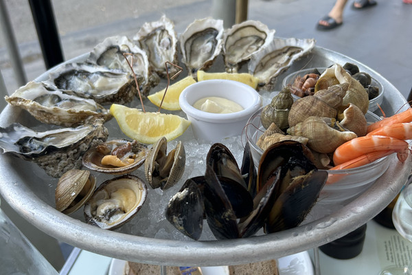 南仏ニース】新鮮な海の幸🦪 | Trip.com ニース