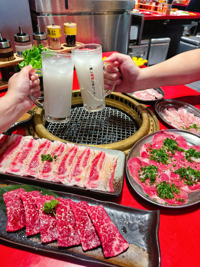 「深圳海岸城西區負一層乾杯燒肉居酒屋，送肉肉蛋糕！」