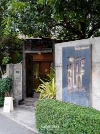 🦌 Little Hideout ร้านที่ขนมเค้กน่ารักมาก