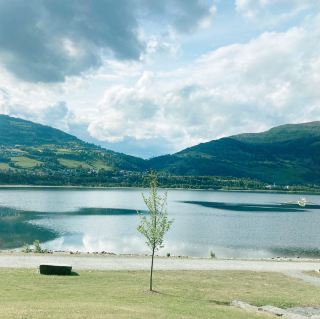 「大湖泊Vossevangen」：夏日湖畔散步，享受生活的100種旅行方式
