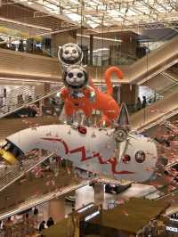 【銀座】大迫力のアートがGINZA SIXの吹き抜けに🐈！！