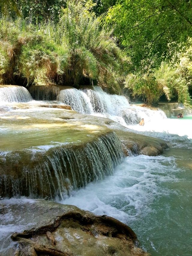 A BREATHTAKING WATERFALL EXPERIENCE