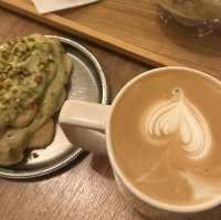 디저트, 커피, 분위기 모두 갖춘 핫플☕️ 모츠커피