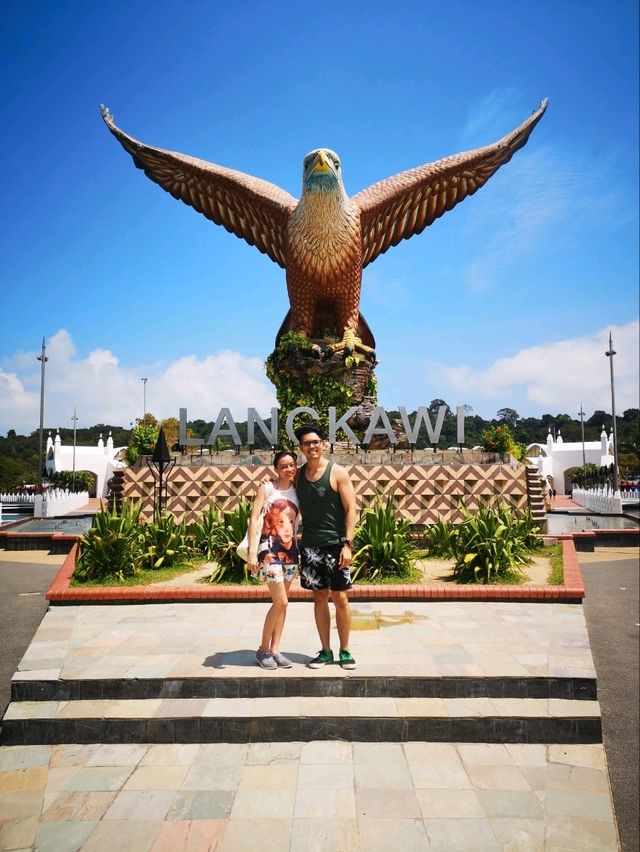 Dataran Lang, Photo Op with Huge Eagle Monument