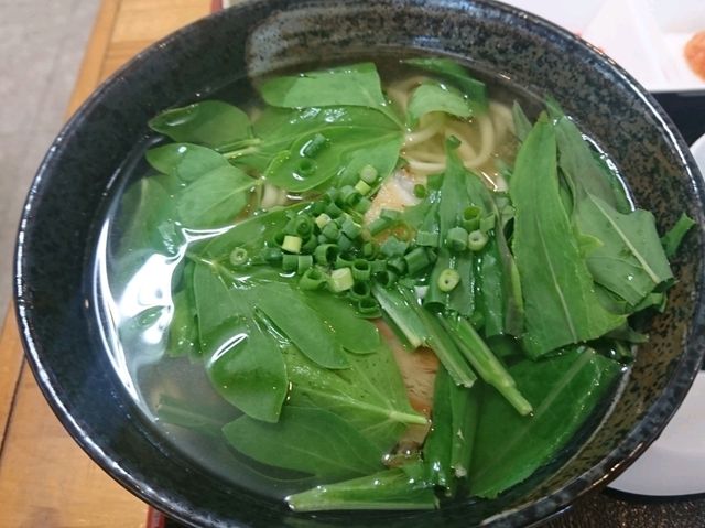 【味のみやこ:宮古島市】薬草が入った沖縄そば♪