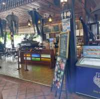 ร้านอาหารลมเย็น
