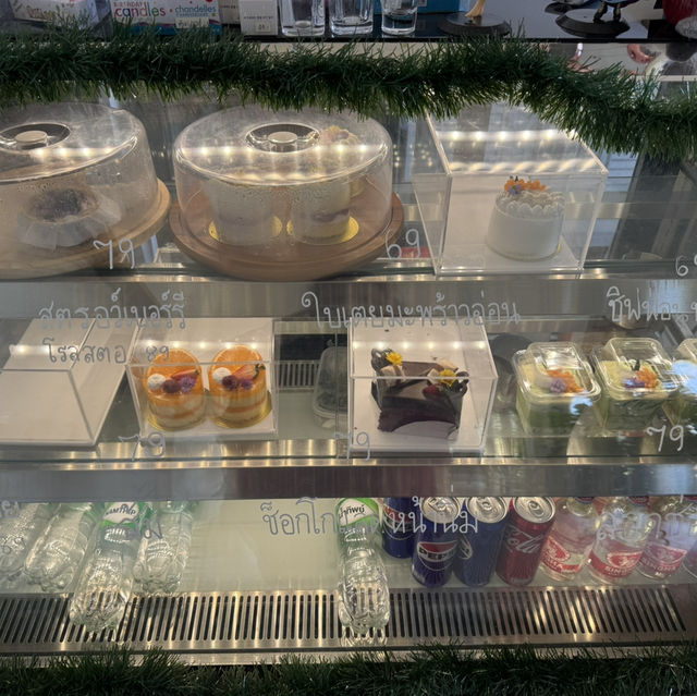 ลิตาคาเฟ่ 🌼คาเฟ่บ้านๆเล็กๆที่เปิดในหมู่บ้านชนบท 