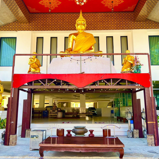 สักการะท้าวเวสสุวรรณ วัดบุญศรีมุนีกรณ์