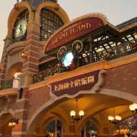 Christmas at Shanghai Disney 