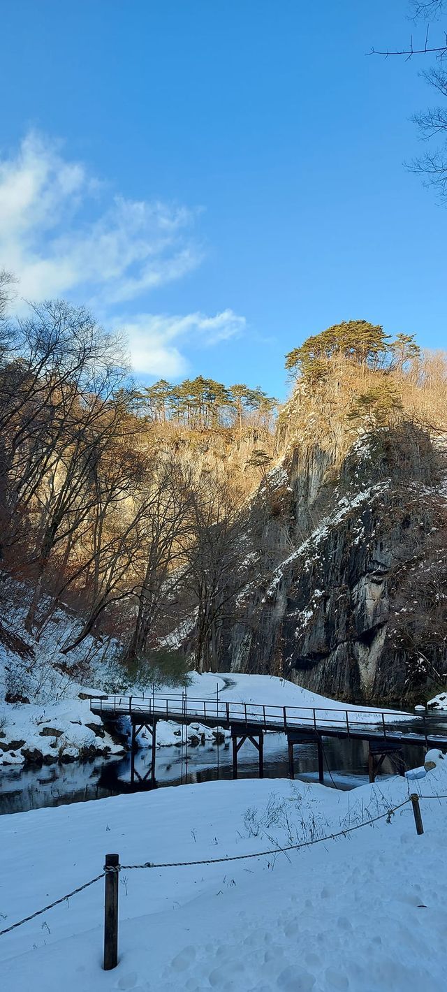 雪見猊鼻溪輕舟遊船