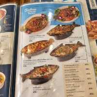 มาทะเลก็ต้องกินอาหารทะเลที่ร้านเจ๊เมี้ยน