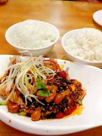 Discover the Culinary Treasures of Singapore's Chinatown: A Food Lover's Paradise!