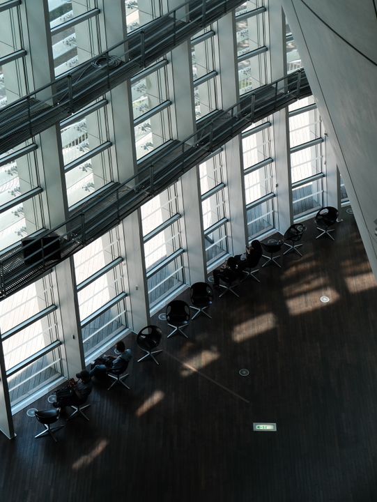 穿梭於藝術與電影的浪漫空間—國立新美術館🇯🇵參訪體驗