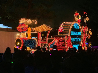 在東京迪士尼樂園展開 magical 之旅