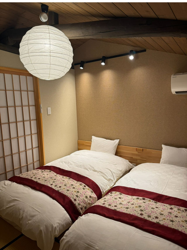 FIRST TIME TRYING A RYOKAN STAY IN JAPAN 🇯🇵