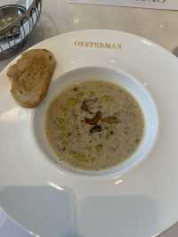 Oysterman ร้านอาหารสไตล์เมดิเตอร์เรเนี่ยน 