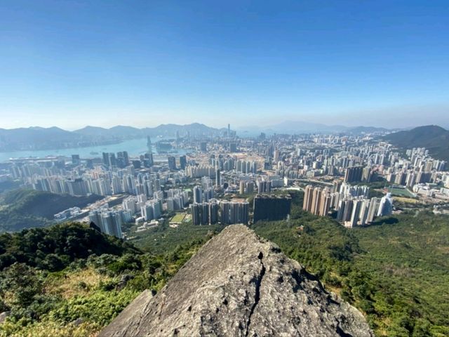 香港飛鵝山‐情人節的浪漫登山之旅🏞️💖，與愛人共享每一刻的美好