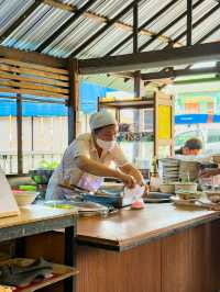 ร้านเตี๋ยวเรือเจ้าอร่อยย่านเขาหลัก 