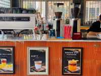 Brew & Co. คาเฟ่อุบล