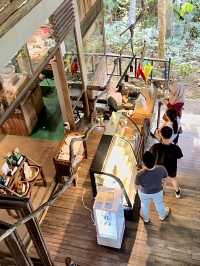 “Pinto Coffee: Sip & Relax Amidst Janda Baik’s Enchanting Roots”