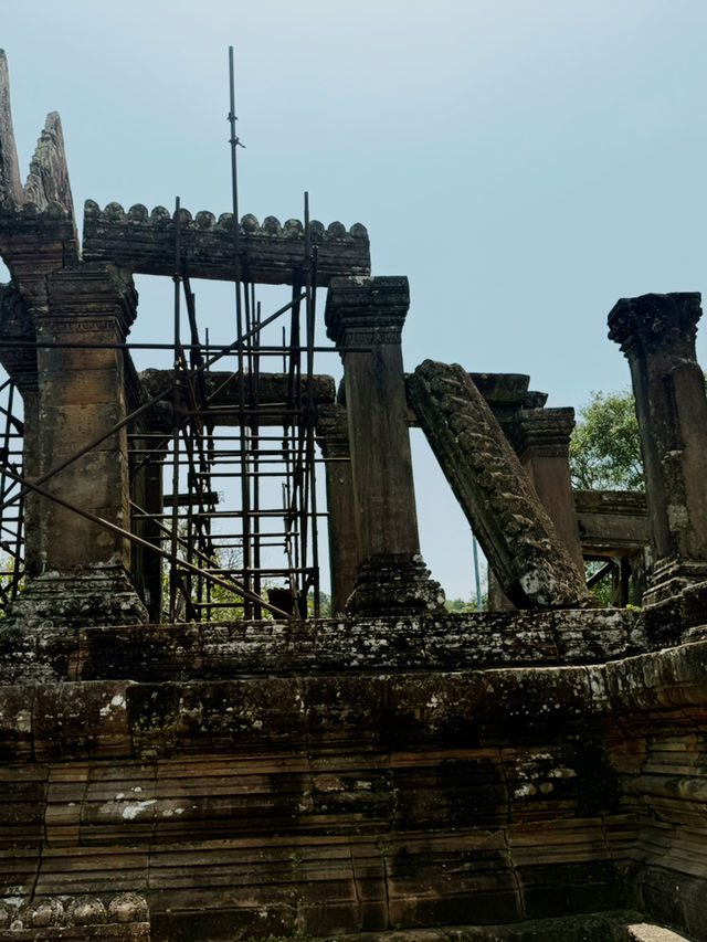 "Prasat Preah Vihear: Cambodia’s Temple in the Sky ☁️"