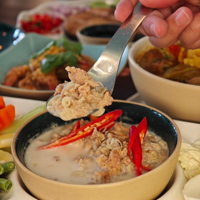 ณ ครัว อาหารไทยรสมือแม่ สาขาวัชรพล