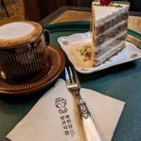 Interesting place for coffee and dessert 