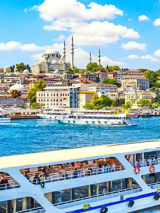 The Captivating Moments of Istanbul: A Beautiful Meeting of East and West