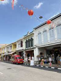 สัมผัสเสน่ห์Old town Phuket 