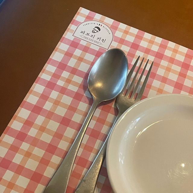 서울 용산 여행 / 흑백요리사 나온 파브리쉐프의 귀엽고 가성비 좋은 식당 파브리키친