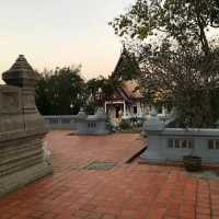 【チェンライ】🇹🇭 シーナカリン サースティット マハーサンティキリー 寺院
