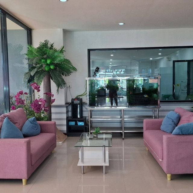 LEE HOTEL ที่พัก Low rise ในสุราษฎร์