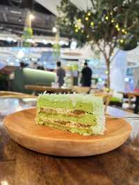 Asian Fusion Cuisine⭐️THE TREE⭐️Cosy Café 