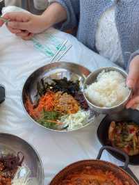 남해여행에는 역시 멸치쌈밥 정식! ”남해 호원정“