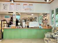 KaJee Cafe' and Hostel