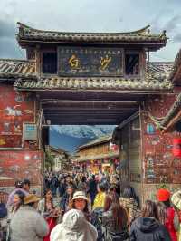 Time Slows Down: A Peaceful Spring Walk in Baisha Old Town