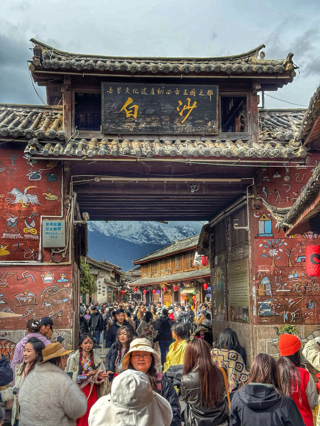 Time Slows Down: A Peaceful Spring Walk in Baisha Old Town