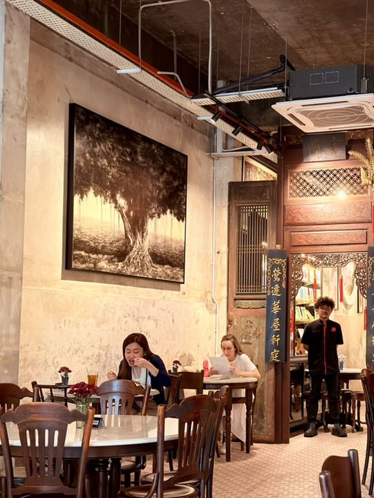 Flavours of the Past: Dining Nostalgia at Warong Old China