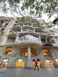 Hola Barcelona เมืองแห่งสถาปัตยกรรมสุดฮิป