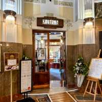 布拉格 |  Kavárna Obecní dům 充滿古典氣質的市政廳咖啡館