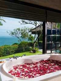 🌟 AYANA Resort Bali – A World of Luxury Above the Waves