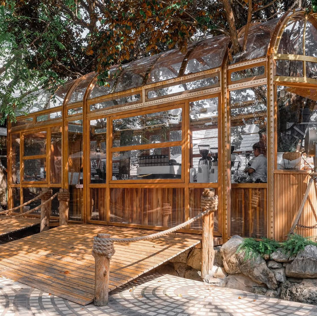 📍 Lecino Backyard Cafe 🏔️☕️🍰 ~เขาใหญ่~