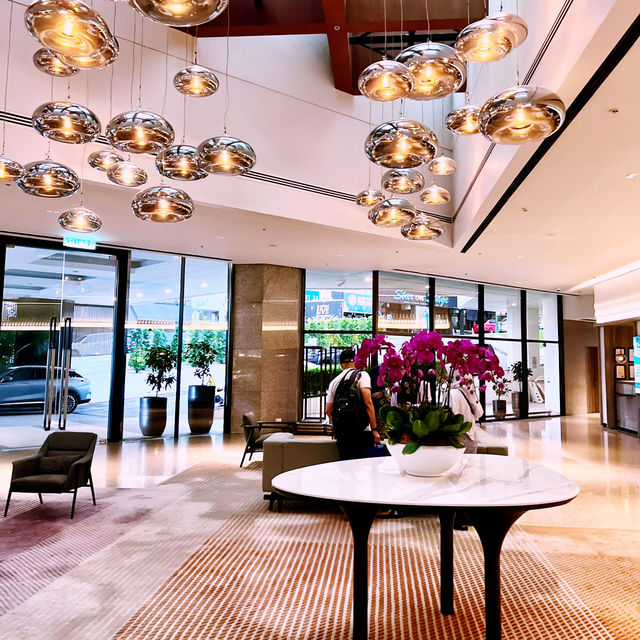 “Hilton Kuching: Your Ideal Riverside Getaway”
