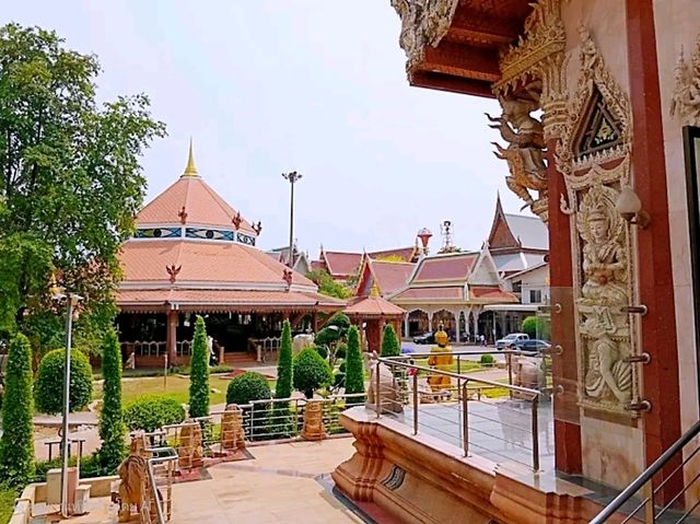 วัดศีรษะทอง ประดิษฐานองค์พระราหูขนาดใหญ่